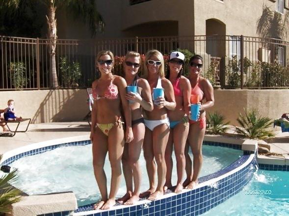 25P Me and my besties! Cum all over my tits!