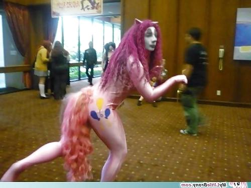 25P Not your average porn pics 8
