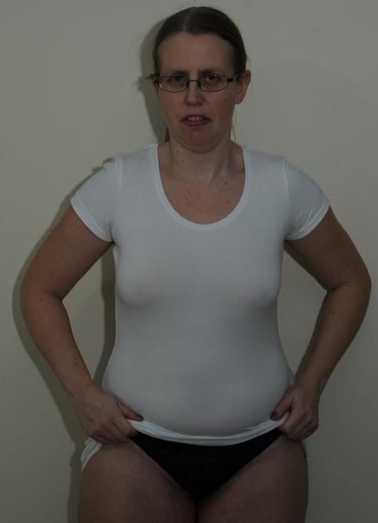 25P Gallery 29: Housewife Sammie