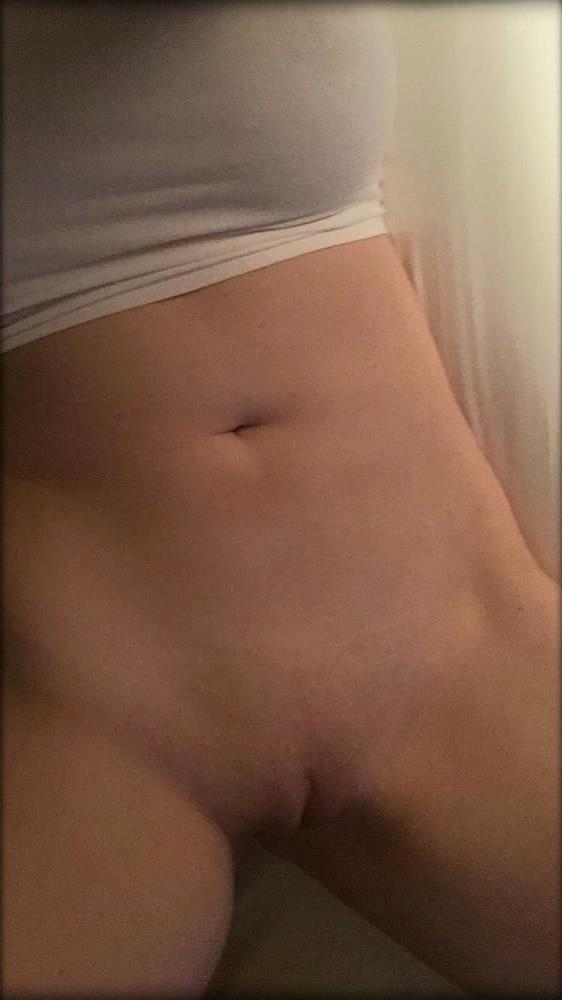 25P Cougar Mum of 1 and her all natural massive boobs