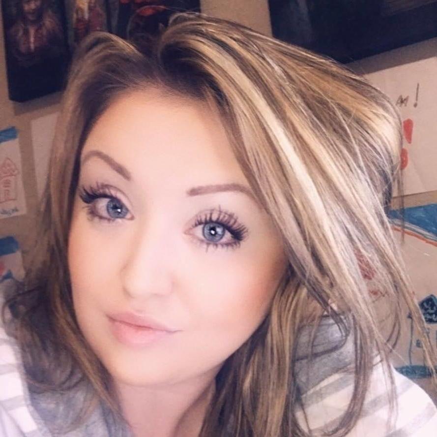 25P Cougar Mum of 1 and her all natural massive boobs