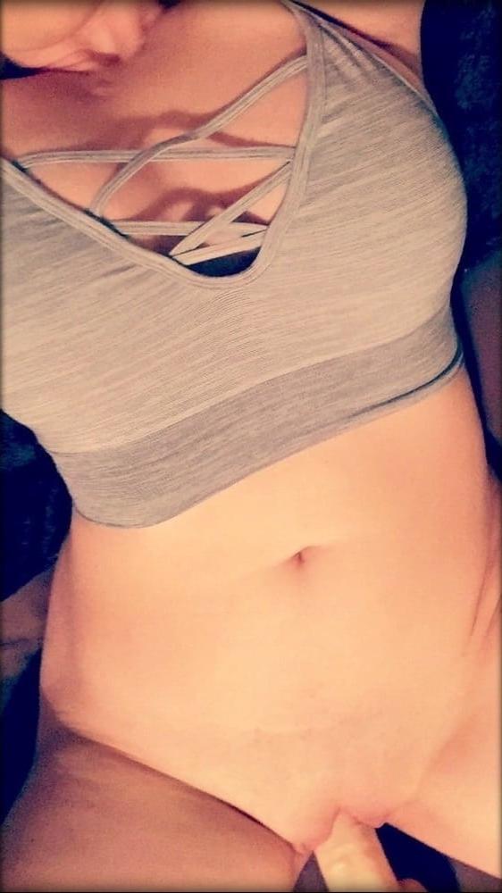 25P Cougar Mum of 1 and her all natural massive boobs