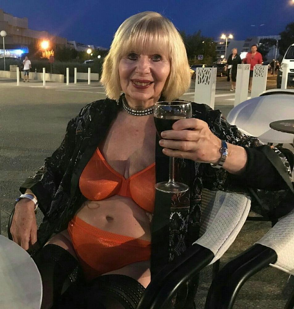 25P Mature Cougar 67