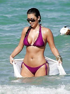 12P KIM KARDASANs BOOB SHOW