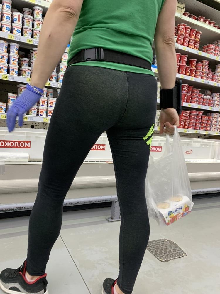 19P Sugar ass in leggings 3