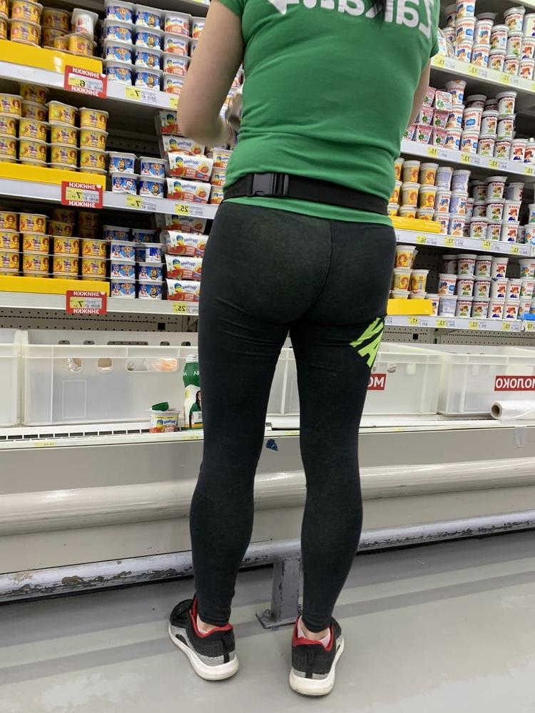 19P Sugar ass in leggings 3