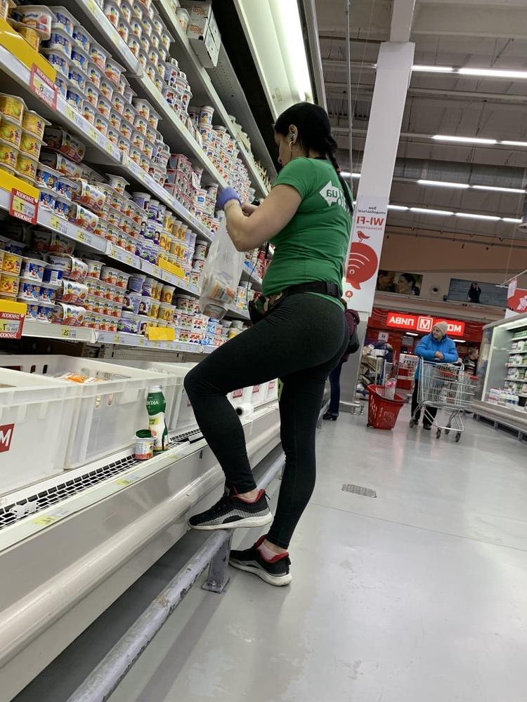 19P Sugar ass in leggings 3