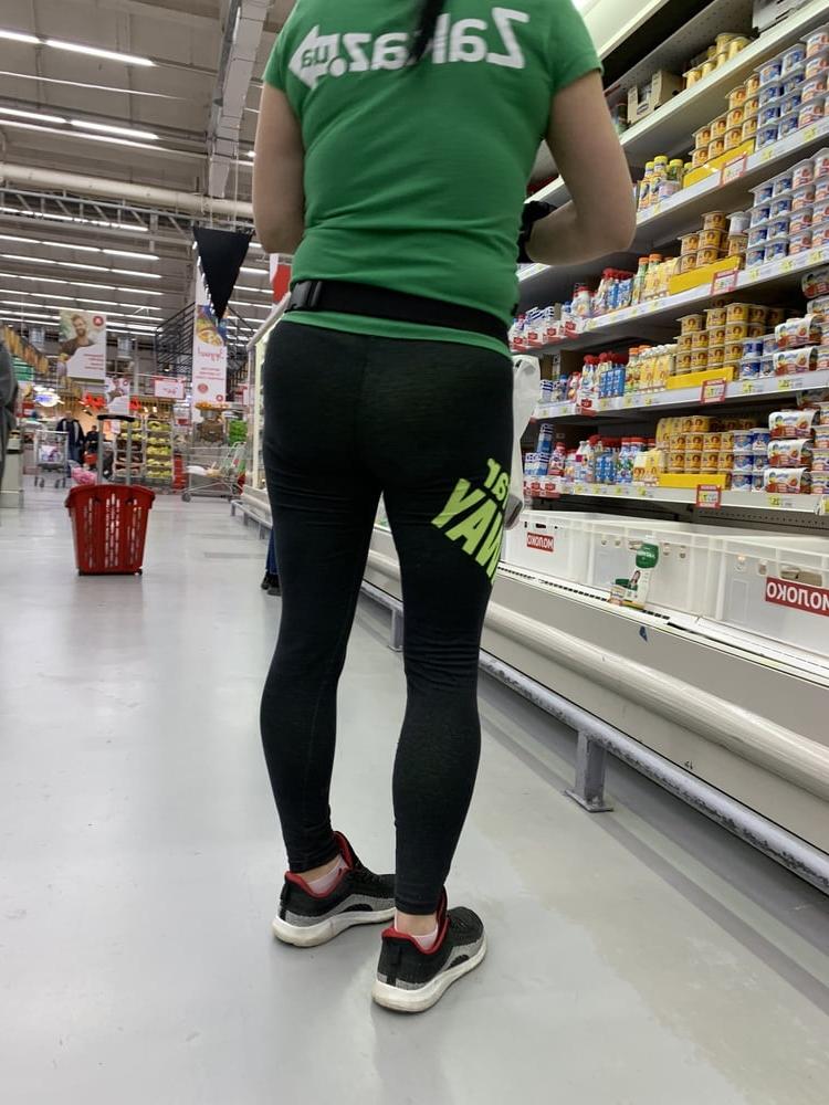 19P Sugar ass in leggings 3