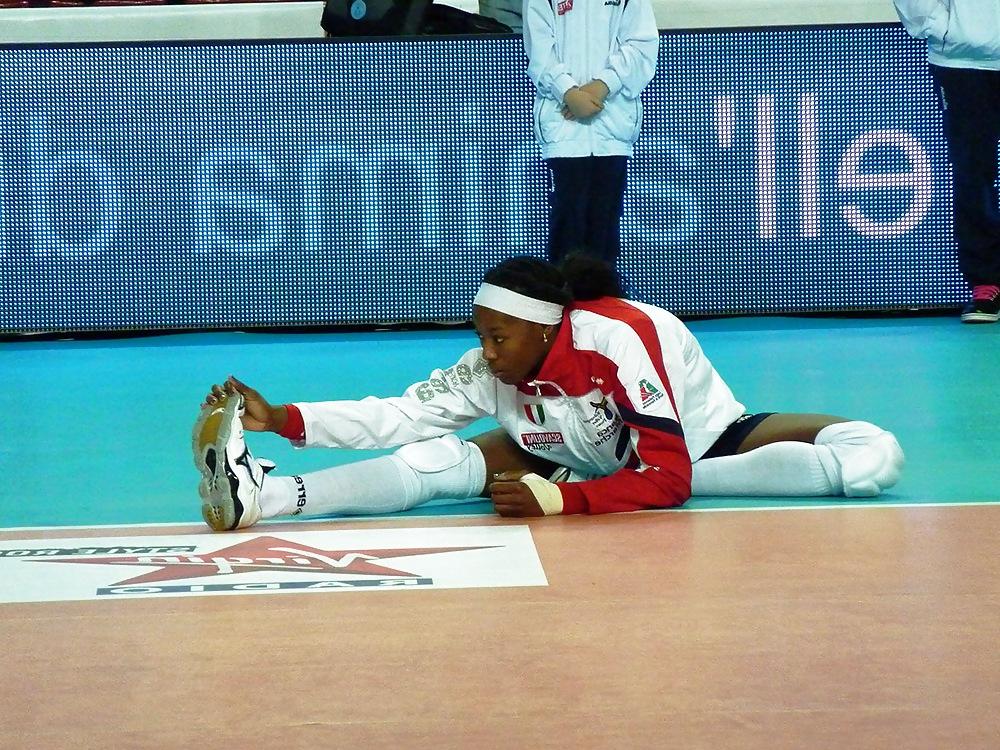 9P Destinee Hooker