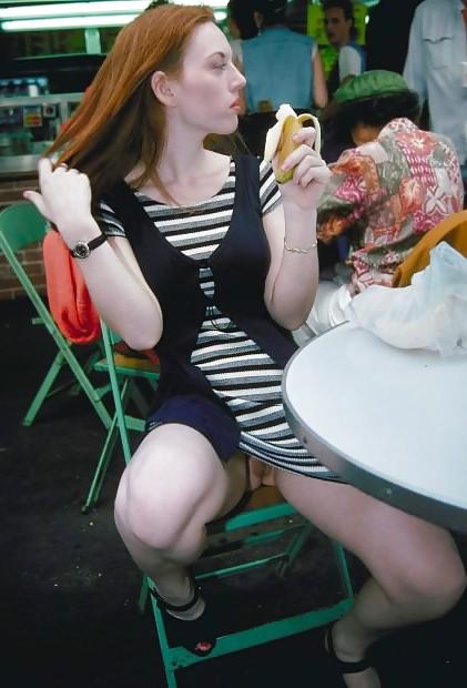 25P Upskirt Pussy 10