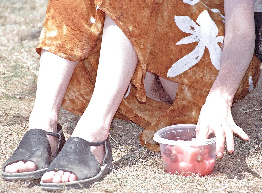 25P Upskirt 13