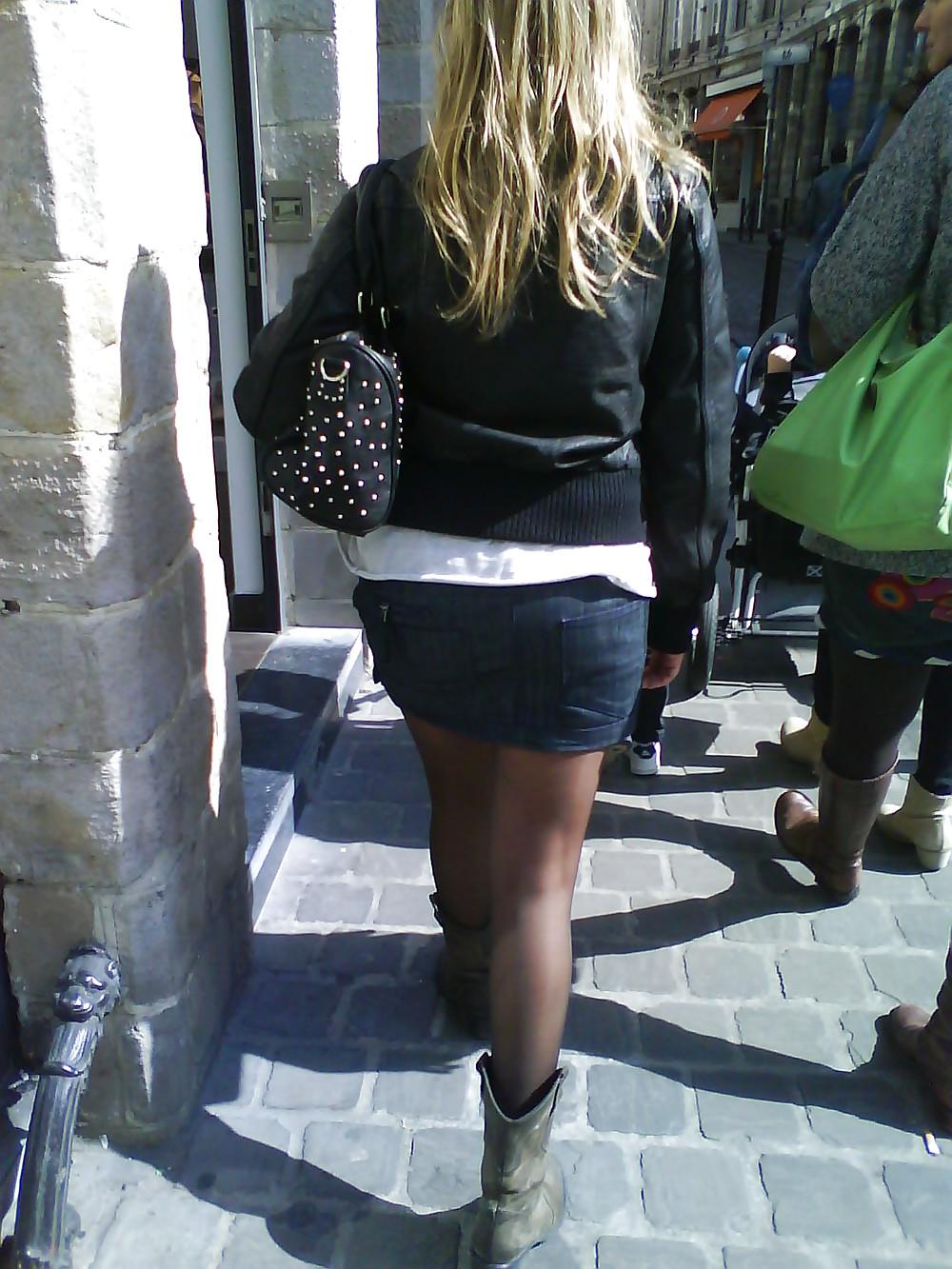 25P Voyeur en rue -in the street