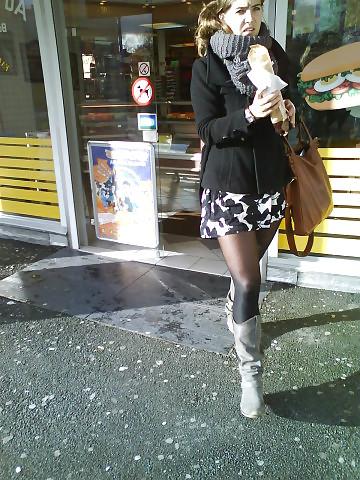 25P Voyeur en rue -in the street