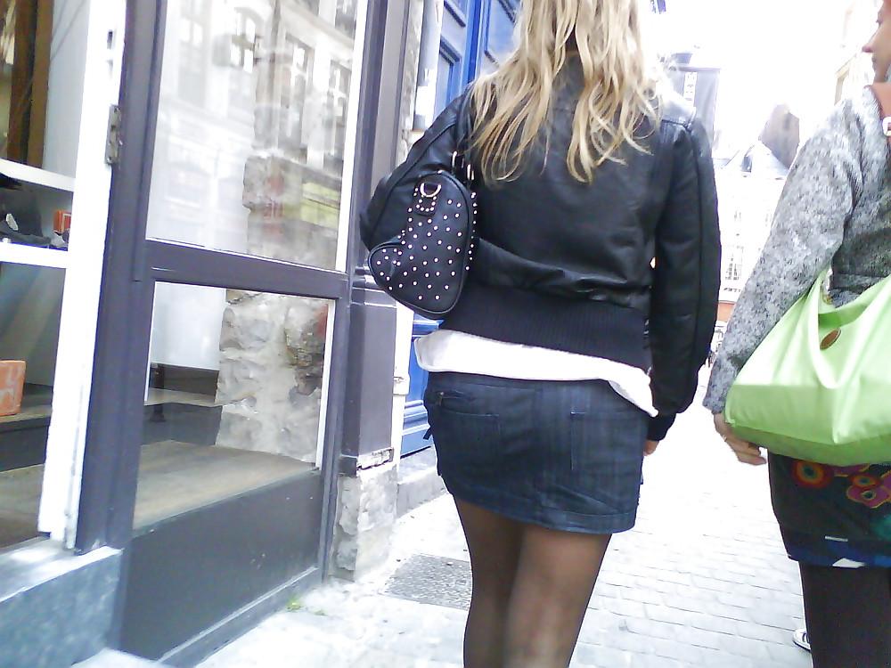 25P Voyeur en rue -in the street