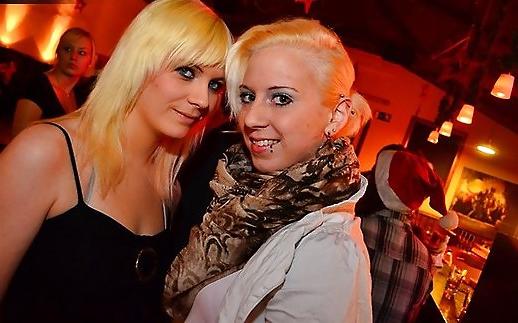 25P German Party Bitches