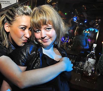 25P German Party Bitches