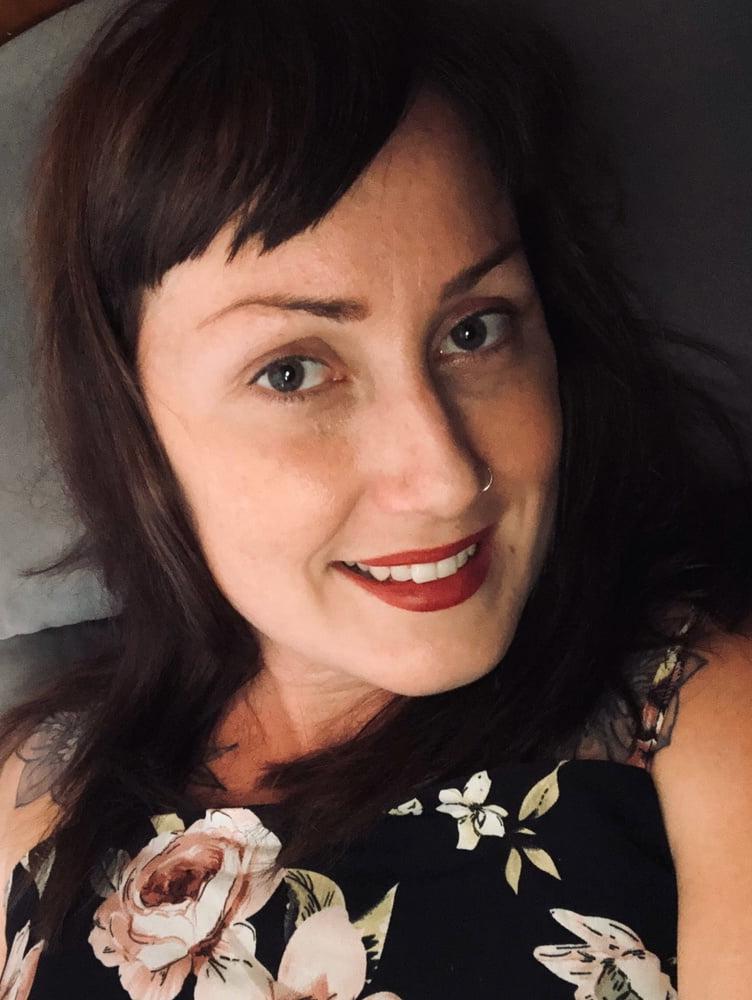 18P Australian mom of 3 girls craving for asians cock