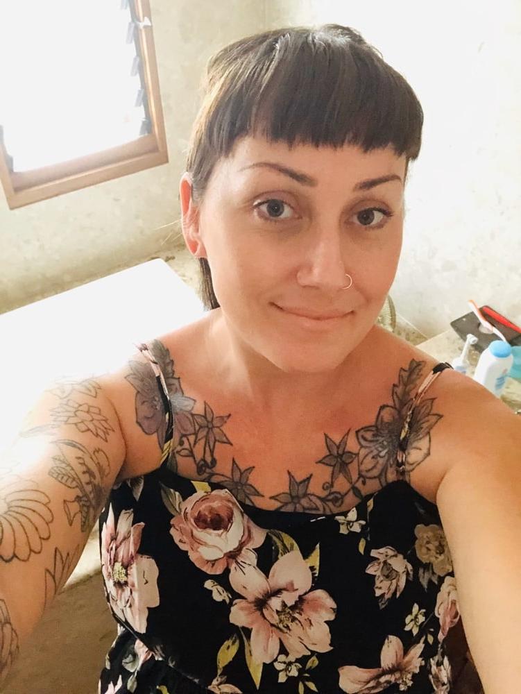 18P Australian mom of 3 girls craving for asians cock