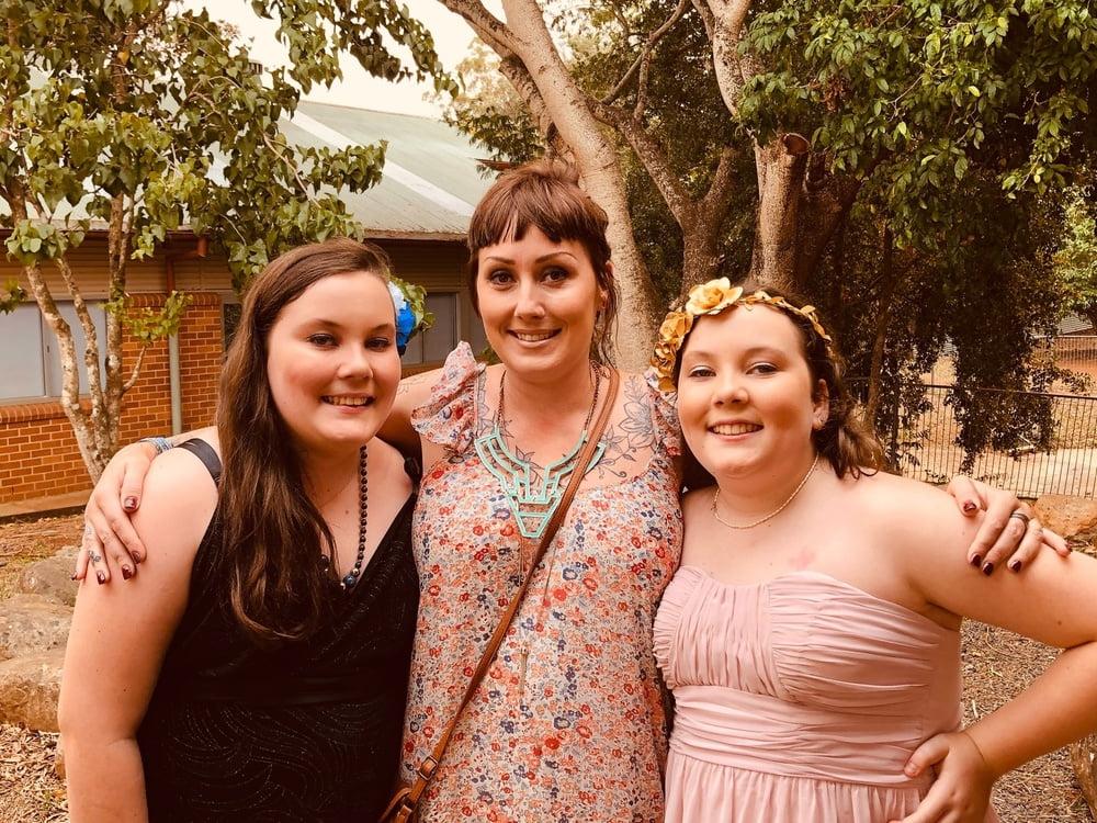 18P Australian mom of 3 girls craving for asians cock