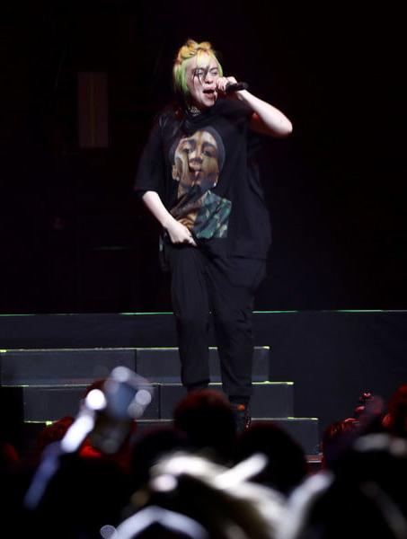 25P Billie Eilish - ALTer EGO Show in Inglewood (01-18-20)