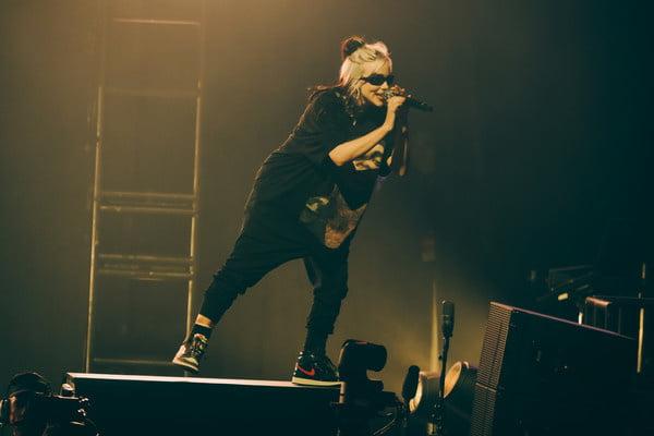 25P Billie Eilish - ALTer EGO Show in Inglewood (01-18-20)