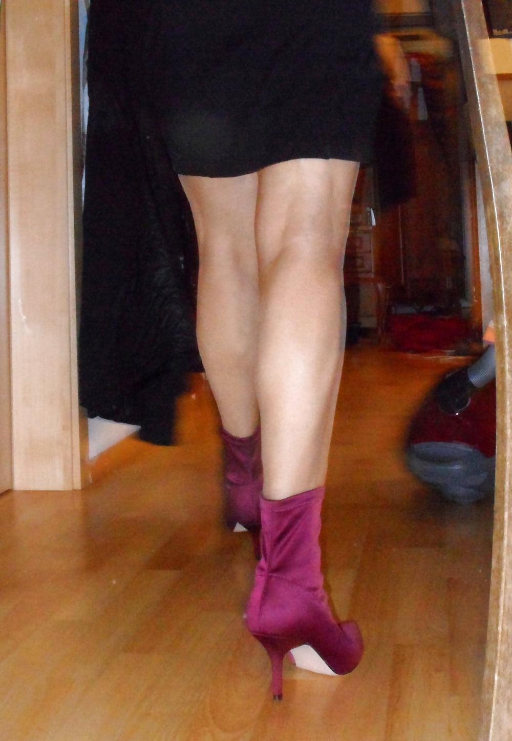 25P fitting her new shoes for the show