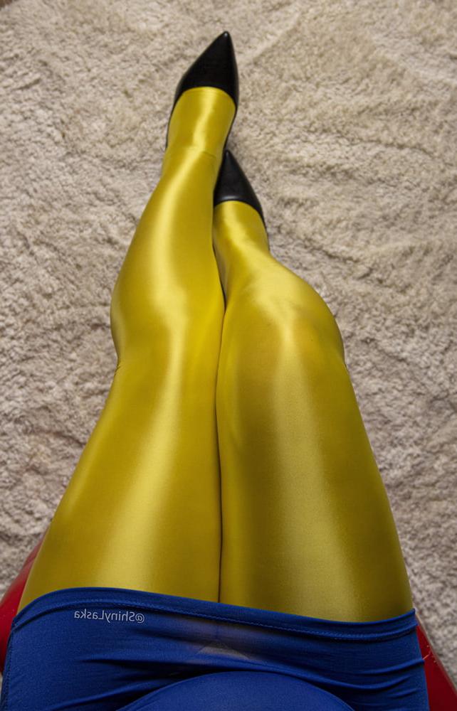 9P I'm in shiny nylon, top view, my collection =)