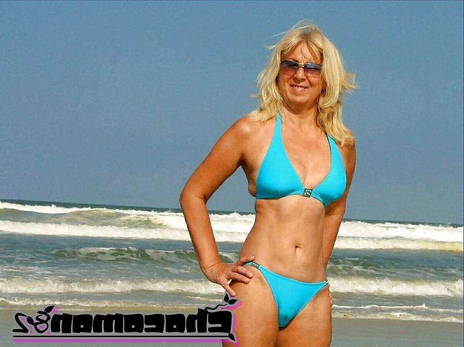 13P Camel toe MILF 