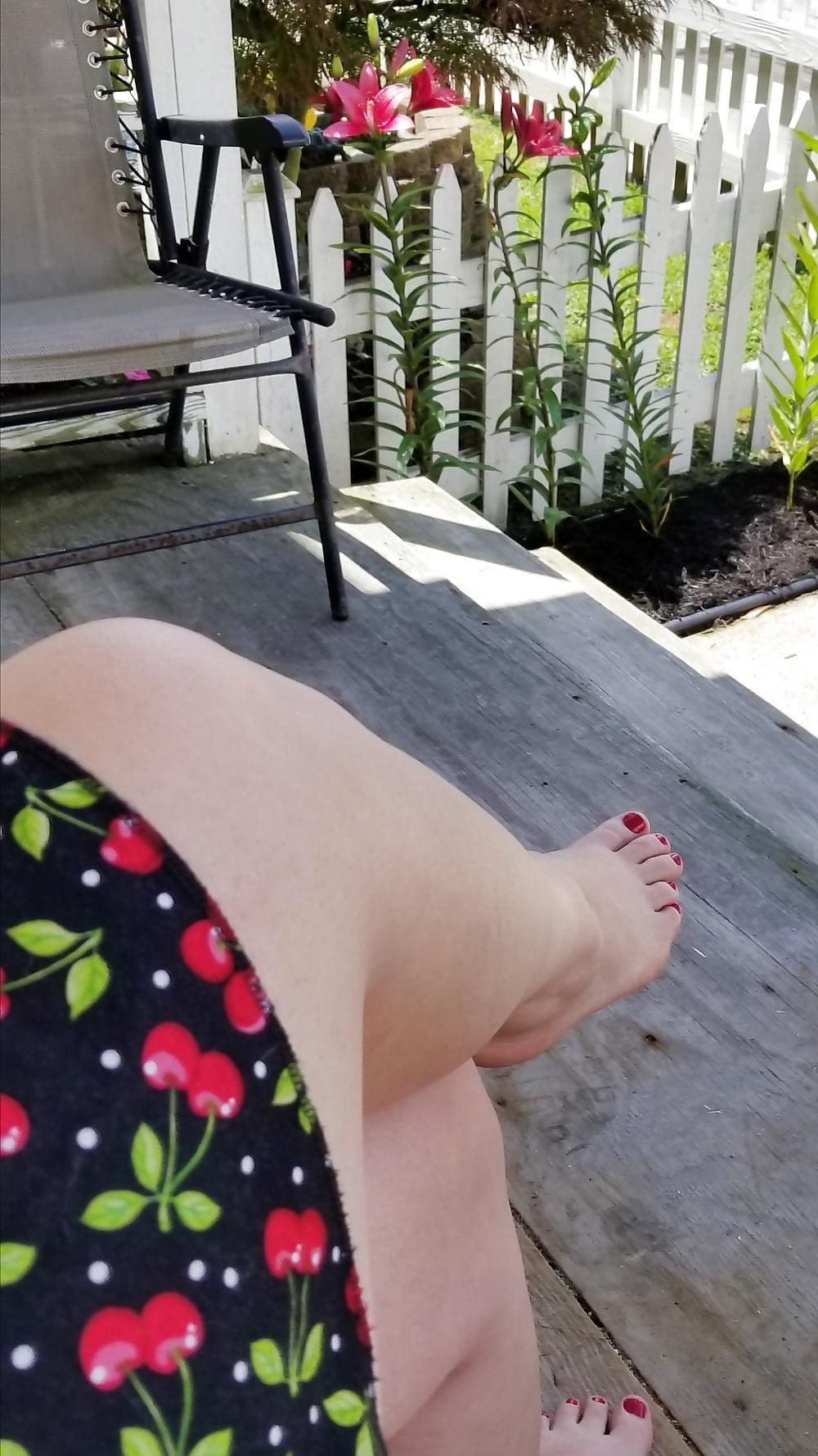 9P 50s pinup dress.... just your average housewife &amp; milf