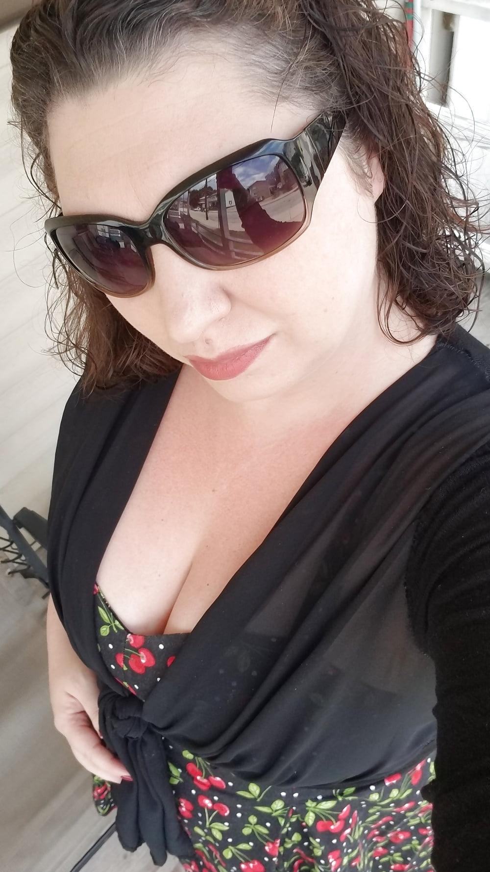 9P 50s pinup dress.... just your average housewife &amp; milf