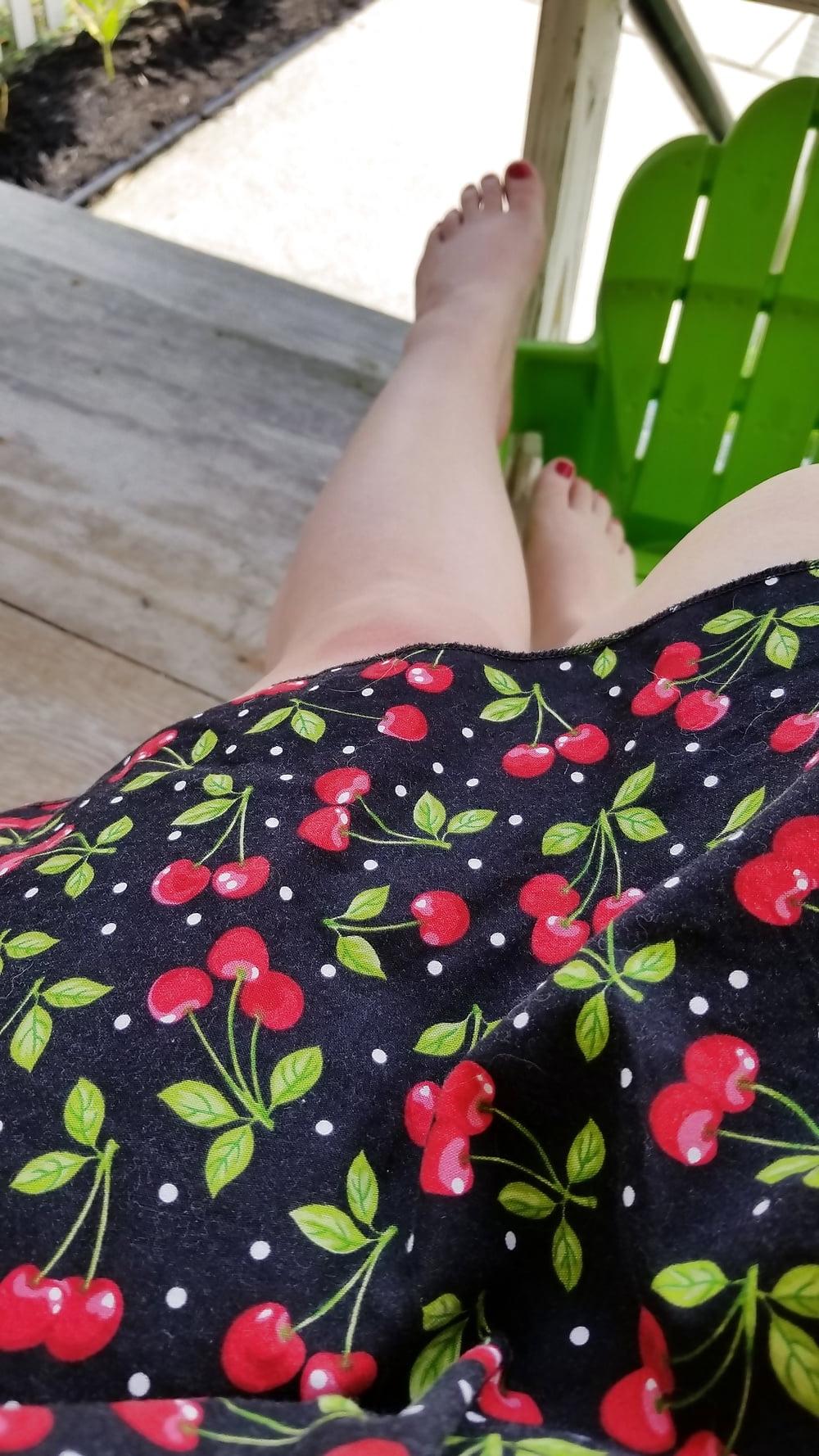 9P 50s pinup dress.... just your average housewife &amp; milf