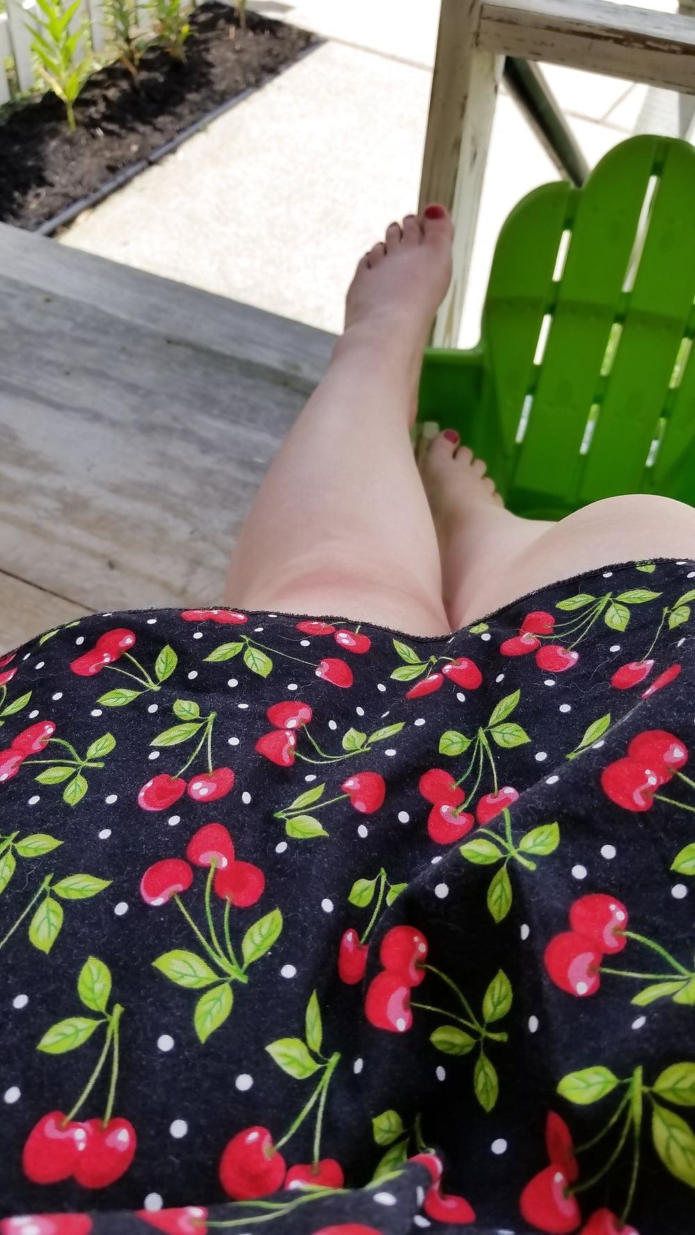 9P 50s pinup dress.... just your average housewife &amp; milf