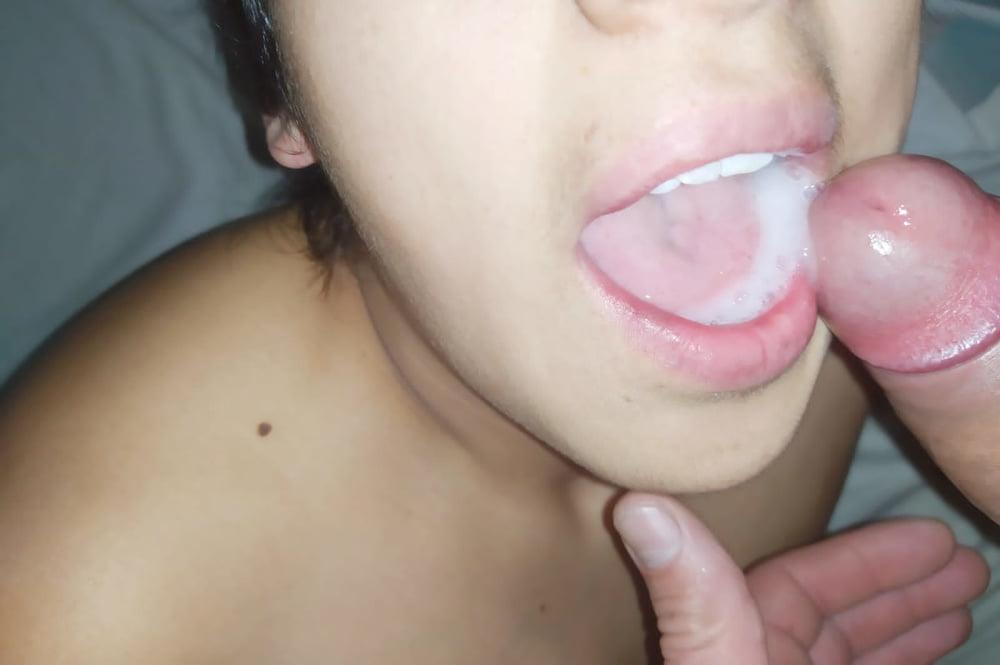 6P My best friend's girlfriend came to my house to suck my cock