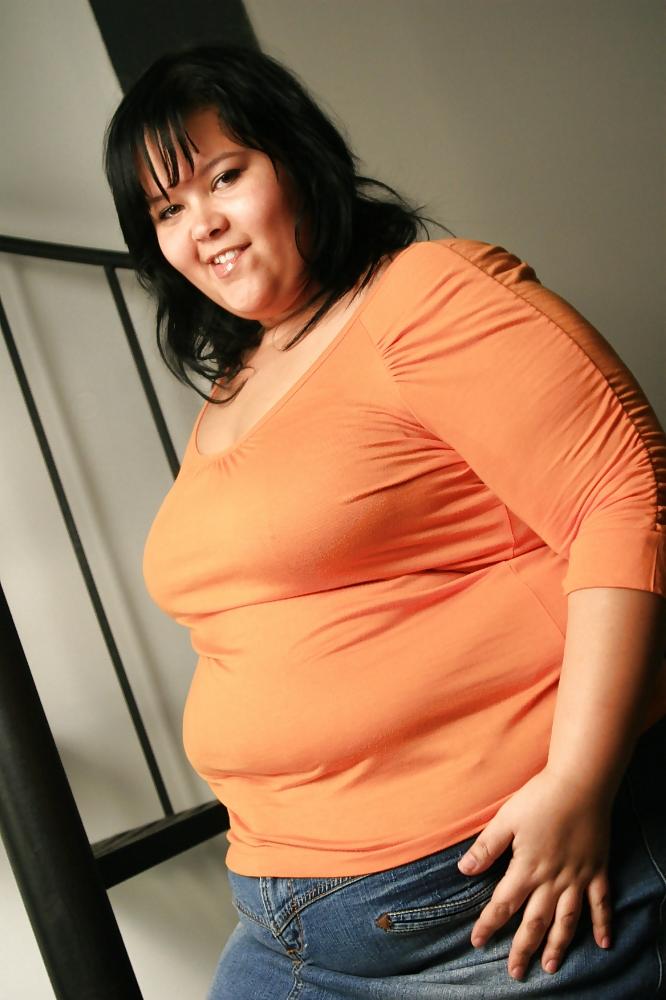 24P CUTE FAT GIRL WITH BIG BELLY