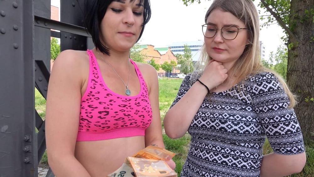 25P GERMAN SCOUT - CANDID BERLIN GIRLS FIRST FFM 3SOME PICKUP