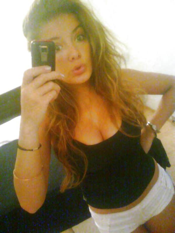 25P Teen Brunette Rosarina Show Pussy