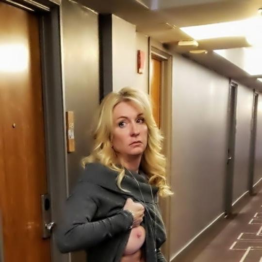25P Hotel Whores - 250 by JH