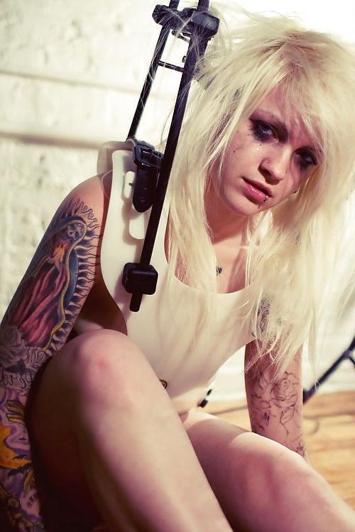 5P Blonde girl at hospital