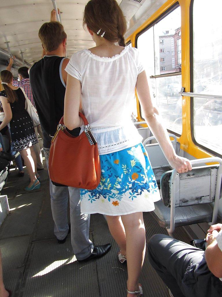 25P Girls go shopping