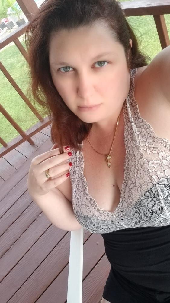 25P Mommy's morning coffee on the deck housewife milf tease