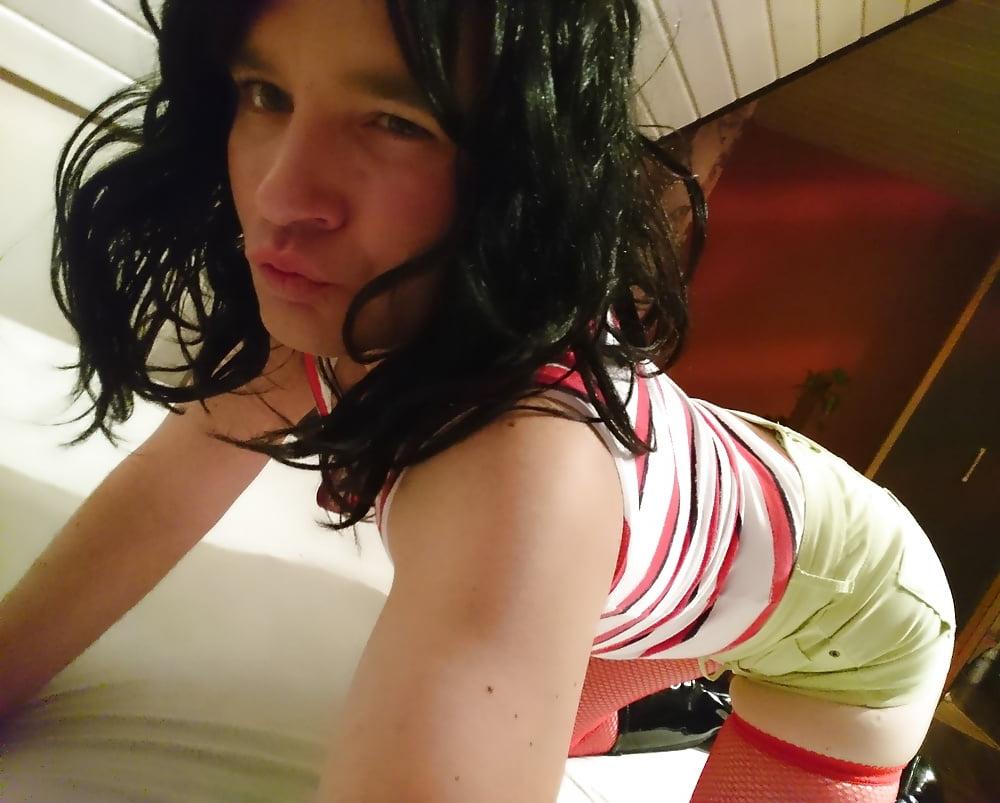8P Love these hot pants (2018)
