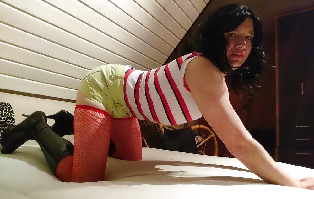 8P Love these hot pants (2018)