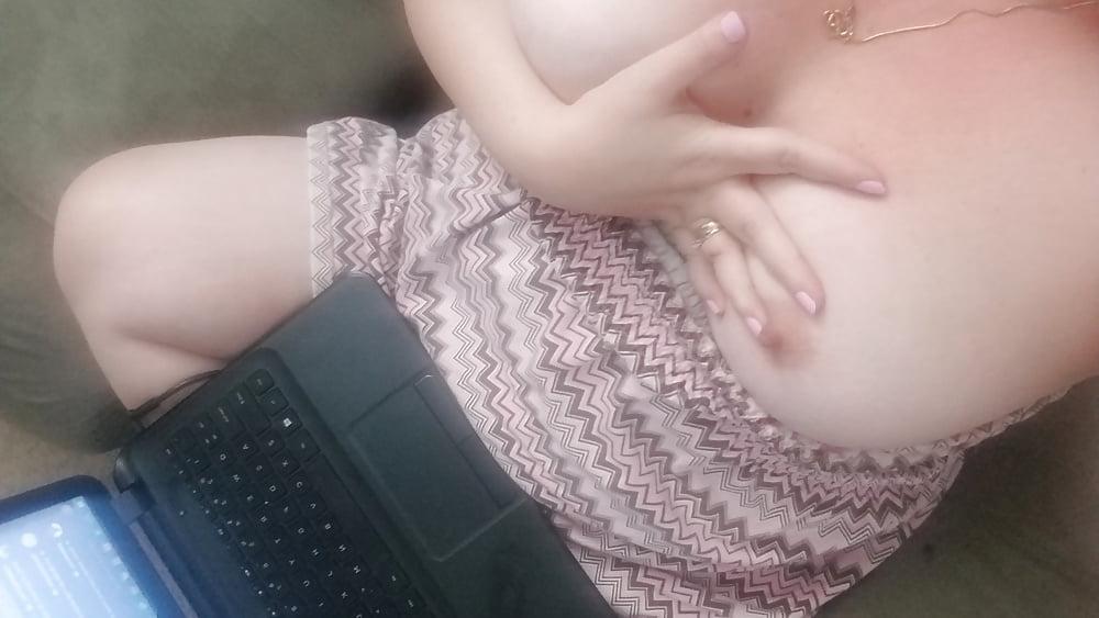 25P hours of fun............... bored housewife  Milf