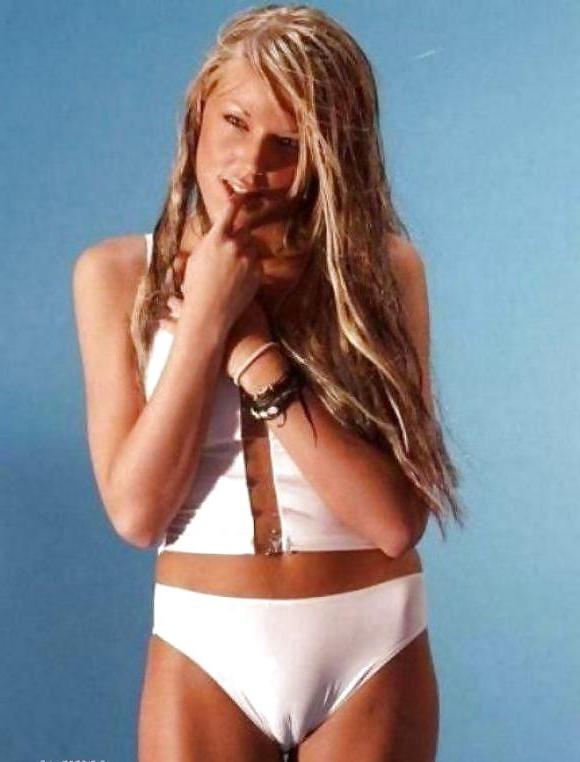 25P Celebrities Camel Toes