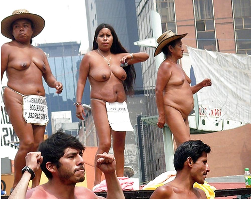25P Naked protest by  400 Pueblos over land eviction 