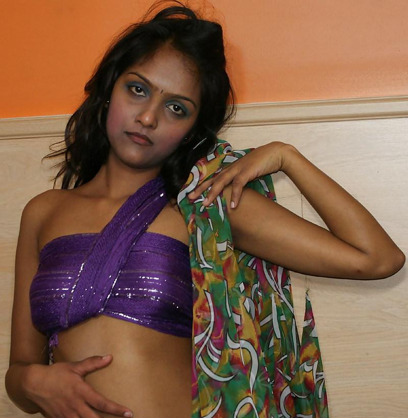 25P Indian strip tease travelodge hotel