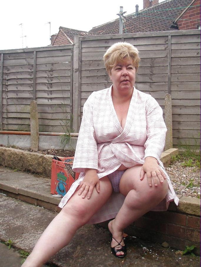 23P Mature Big Titted Yorkshire Housewife