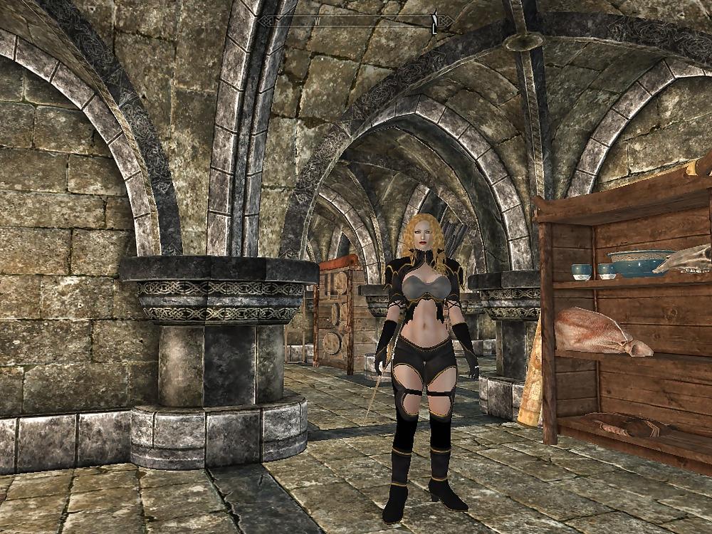 19P Sexy Game Babes