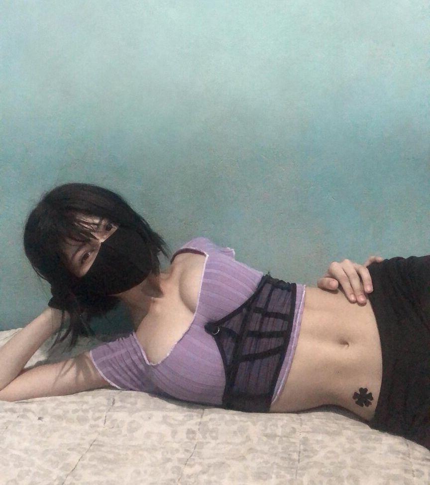 25P Vamp.car nude