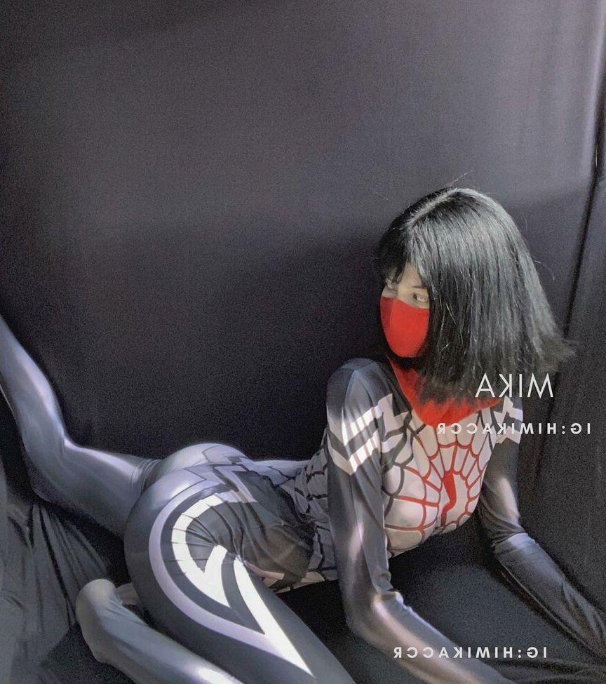 25P Vamp.car nude